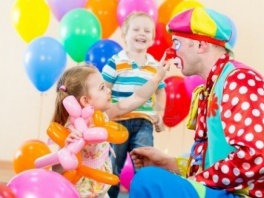 Дети в городе. Днепропетровск.Праздники для детей от торгово-развлекательных центров города на 30-31 мая и 1 июня