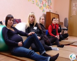 Дети в городе. Днепропетровск. Набор новой группы подготовки к родам в центре Аист